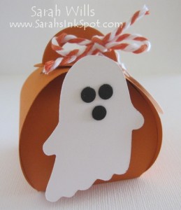 Kid-Halloween-Curvy-Box-Ghost