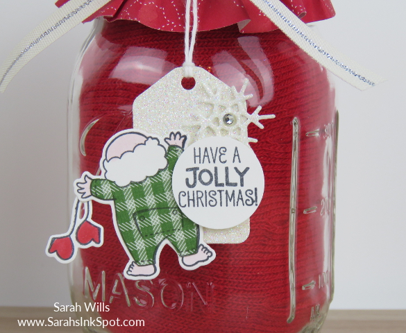 Stampin-Up-Inky-Friends-Gifts-Santas-Suite-Topper-Tag-Mason-Jar-Gloves-Idea-Sarah-Wills-Sarahsinkspot-Stampinup-RedJarCloseup